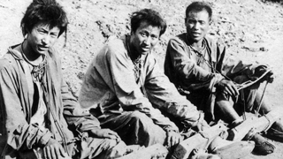 Boxeurs prisonniers Pékin 1900